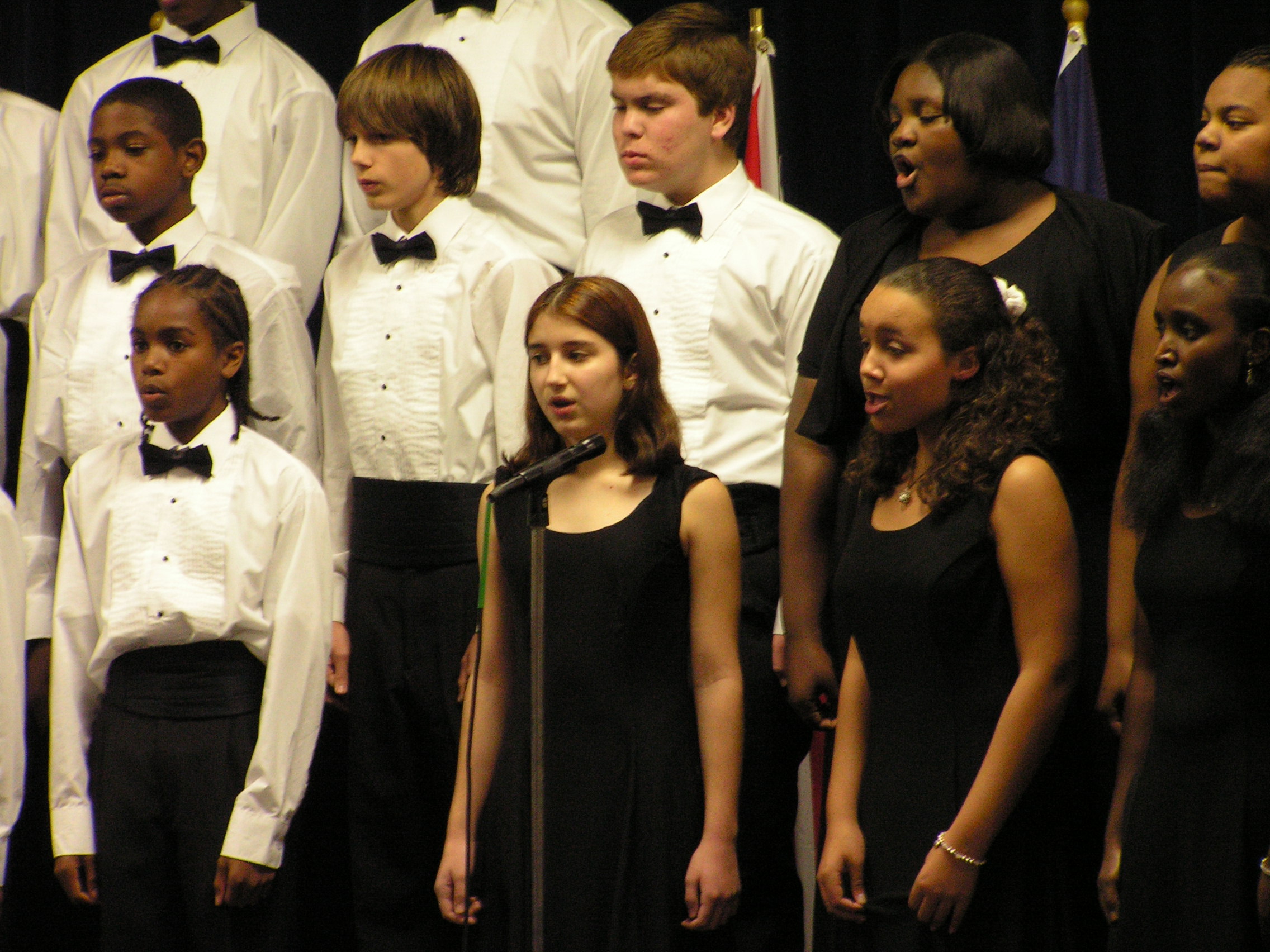 ./2005/Choral Recital/Choral Recital EMMMS 12-7 0015.JPG